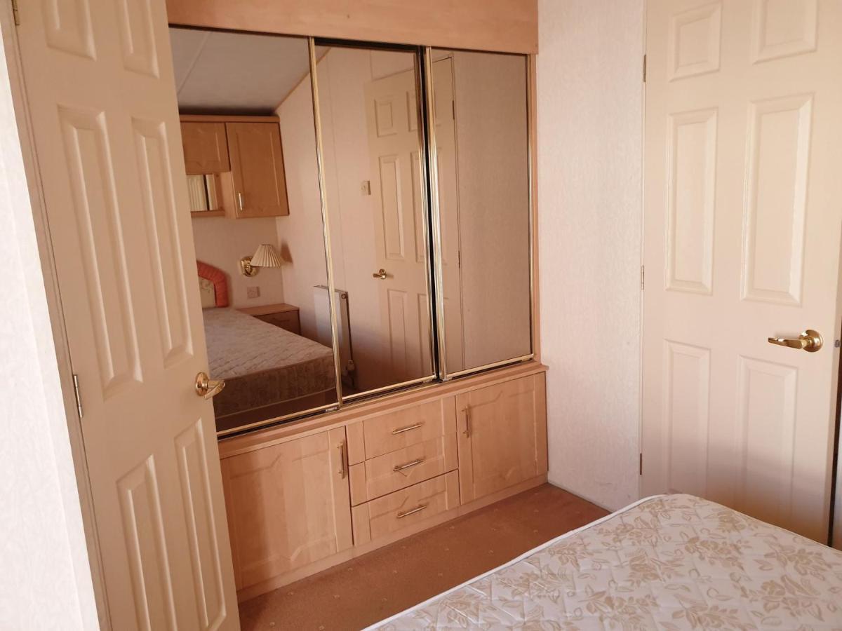Jasmine'S Retreat - Pet Friendly, Ingoldmells Apartment Bagian luar foto
